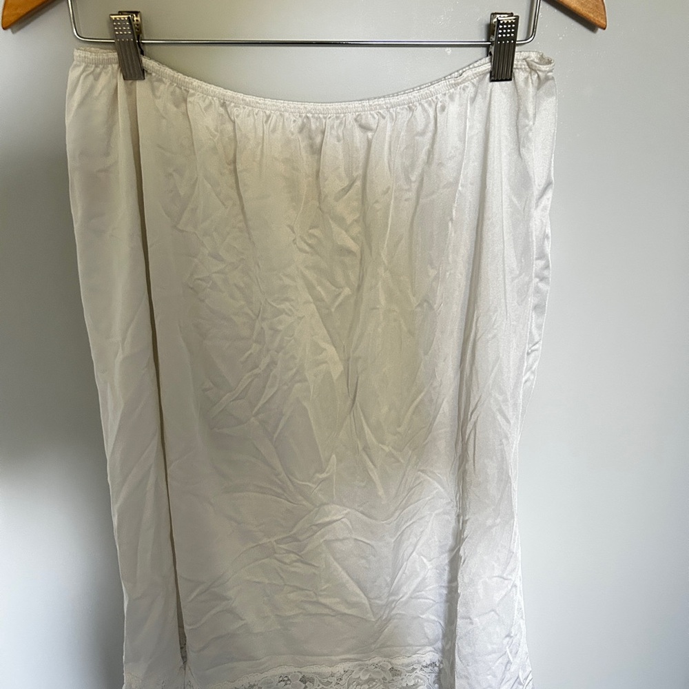 Vintage White Lace Trim Slip skirt
